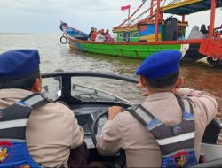 Polairud Polres Ketapang Berikan Pengamanan Tradisi Budaya Robo-Robo
