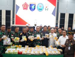 Pangdam XII/Tpr Serahkan 63 Kilogram Sabu dan Pelaku ke BNNP Kalbar
