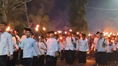 Semarak Sambut Ramadhan, Bupati Sujiwo dan Habib Toha Aljufri, Bersama Ribuan Pawai Obor