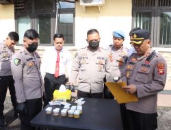 Propam Polda Kalbar Tes Urine Puluhan Personil Polres Melawi
