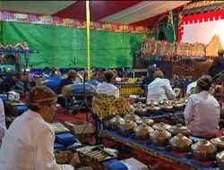 Hadiri Pagelaran Wayang Kulit, Wabub Sukiryanto Ajak Warga Jaga Persatuan Lewat Budaya