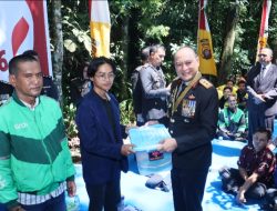Syukuran HUT Bhayangkara ke 80, Polda Kalbar Salurkan 885 Paket Bansos