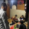 Laporan 110 Masuk, Polisi Bubarkan Pesta Arak yang Resahkan Warga