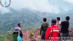 Titik Api Merambat ke TNBBBR, Polsek Menukung dan Polhut Turun Cek Lokasi
